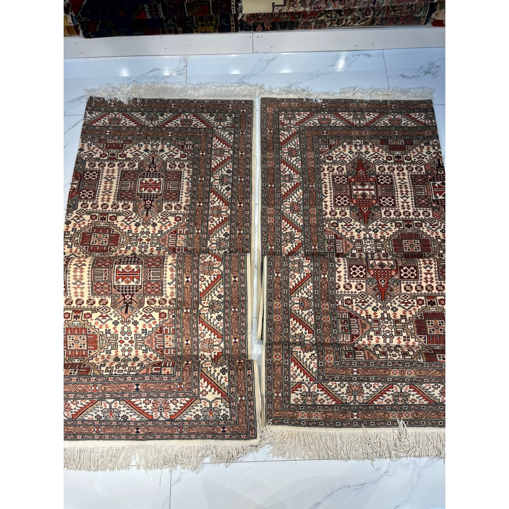 Çift Kayseri Bünyan Halıları 320x200